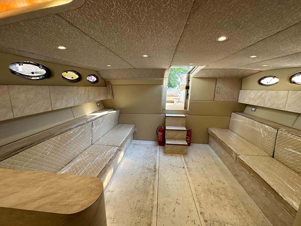 Azure — yacht for up to 12 guests in Goa, photo 4 of 6