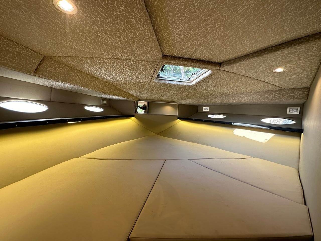Azure — yacht for up to 12 guests in Goa, photo 6 of 6