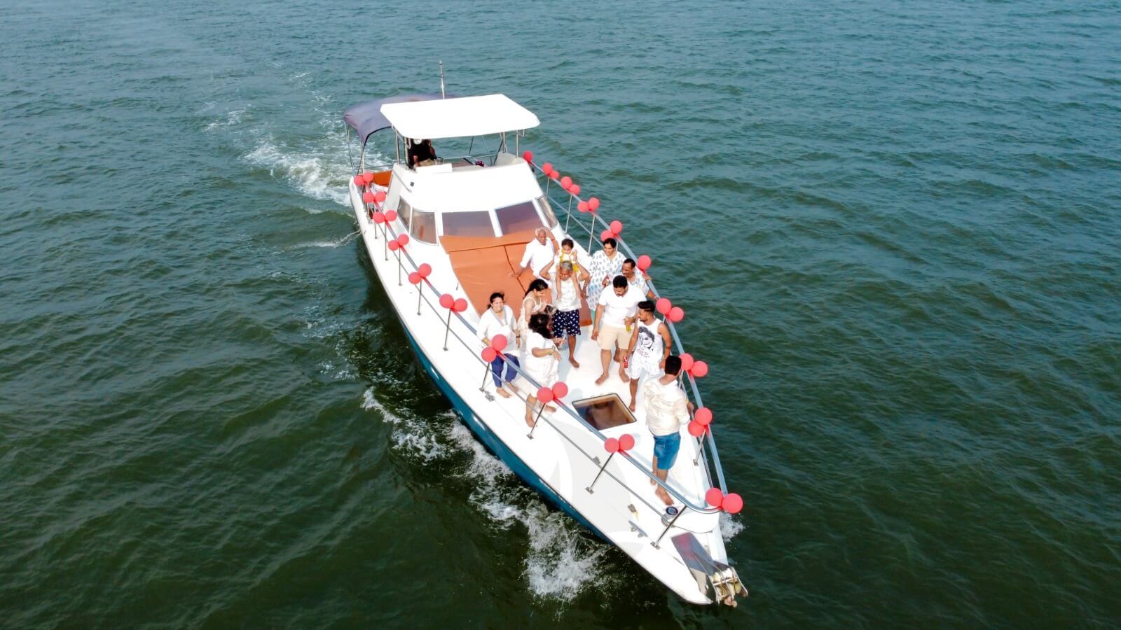 Noah — yacht for up to 12 guests in Goa, photo 2 of 6